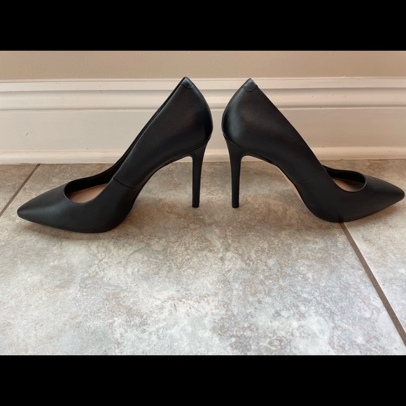 BCBGeneration SKIE HIDDEN PLATFORM PUMP - Picture 7 of 8